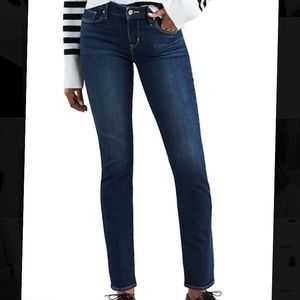 Levi’s Dark Wash Mid-Rise Skinny Jean